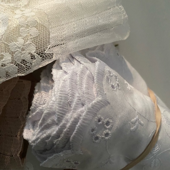 Lace Lot for sewing and crafts - Picture 4 of 9